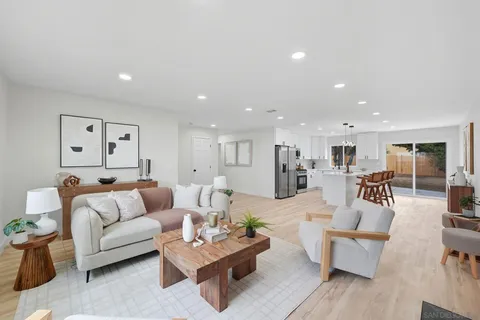 1325 First Ave, Chula Vista, CA 91911 - #: 250044377