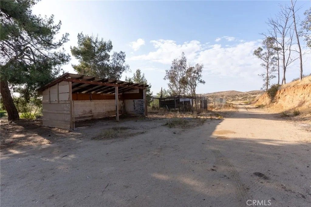 Photo of 42600 San Ignacio Rd, Hemet, CA 92544 (MLS # SW26097315)