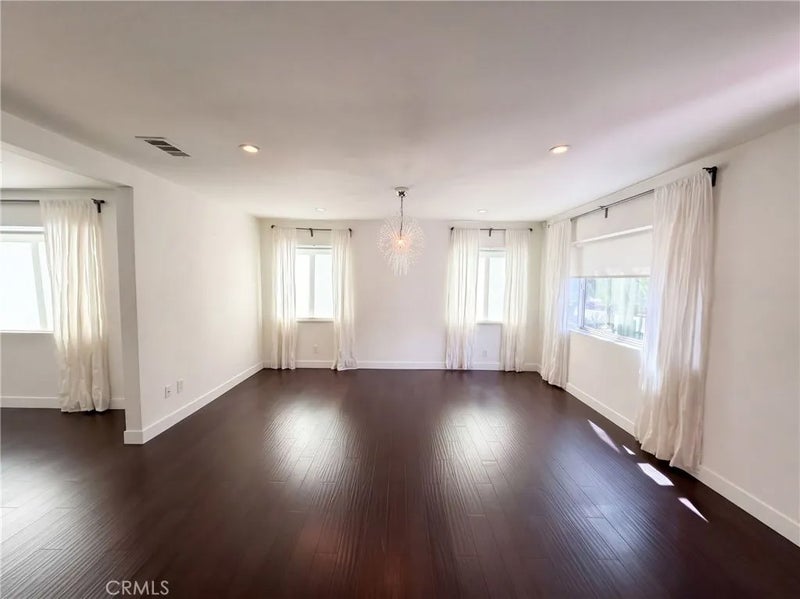 1110 Queen Anne Place