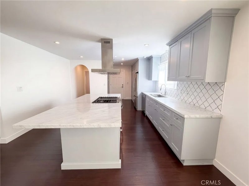 1110 Queen Anne Place