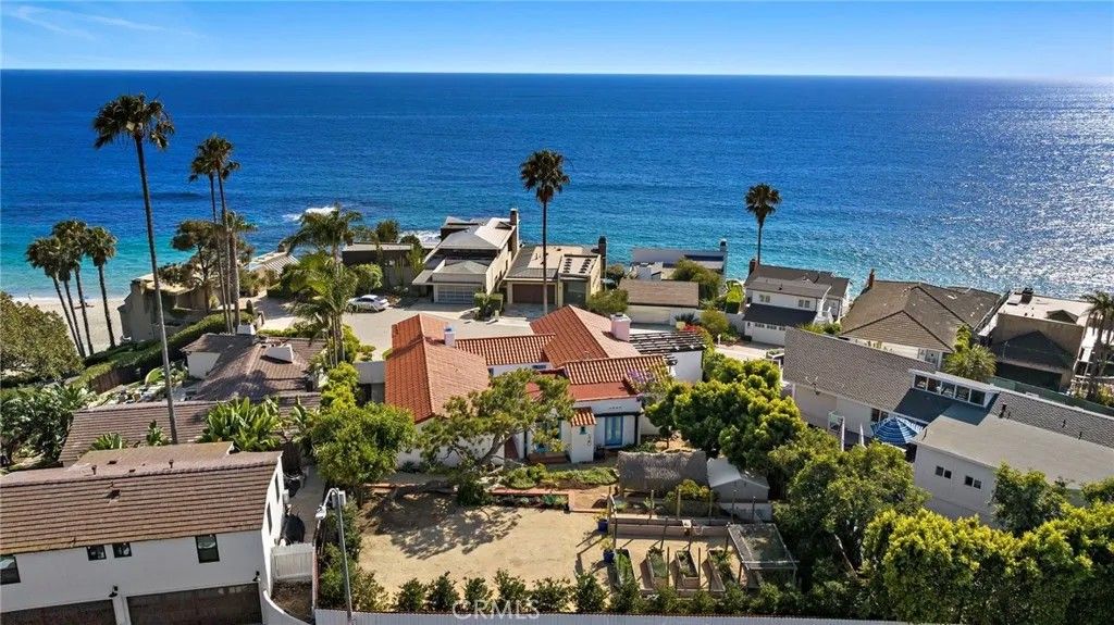 Photo of 4 Camel Point Drive, Laguna Beach, CA 92651 (MLS # LG26095593)