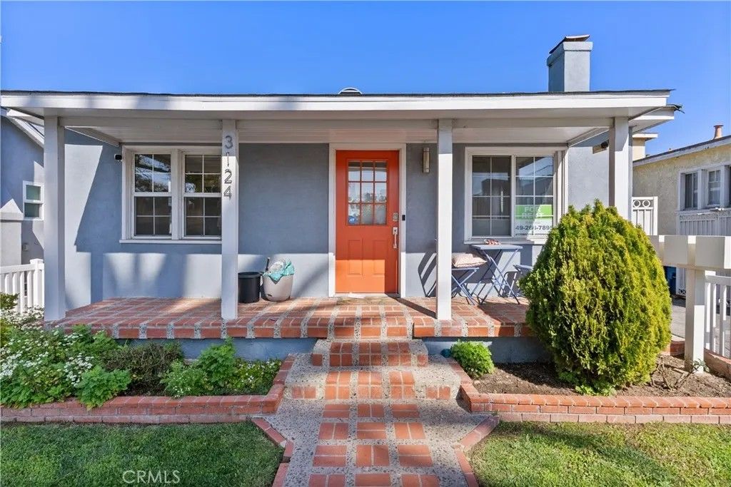 Photo of 3124 Helms Avenue, Los Angeles, CA 90034 (MLS # OC26022349)