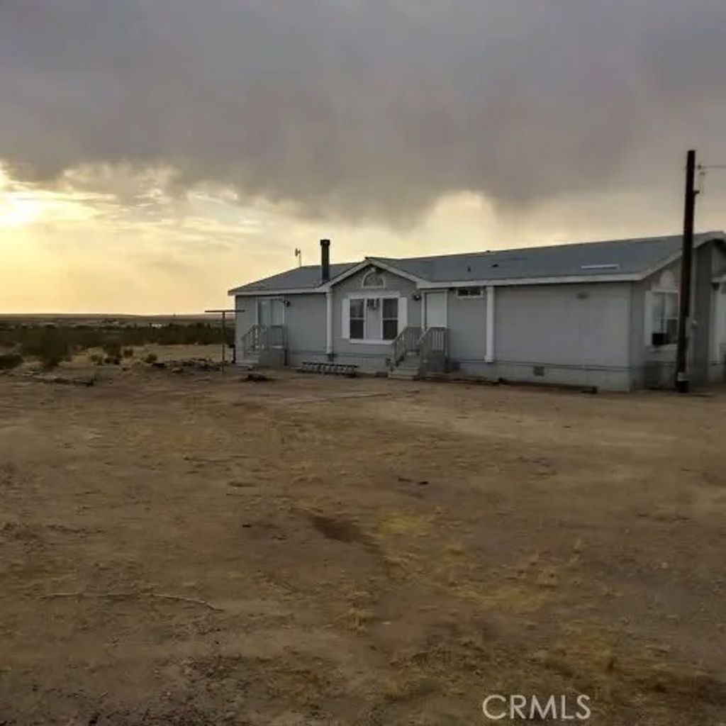 Photo of 19032 Bonanza Trail, Helendale, CA 92342 (MLS # PW26017906)