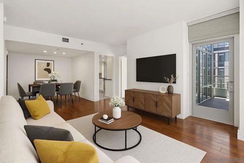 Tiny photo for 425 W Beech St #1504, San Diego, CA 92101 (MLS # 250038950)
