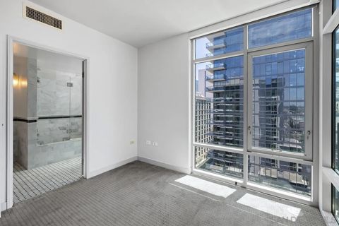 Tiny photo for 425 W Beech St #1504, San Diego, CA 92101 (MLS # 250038950)