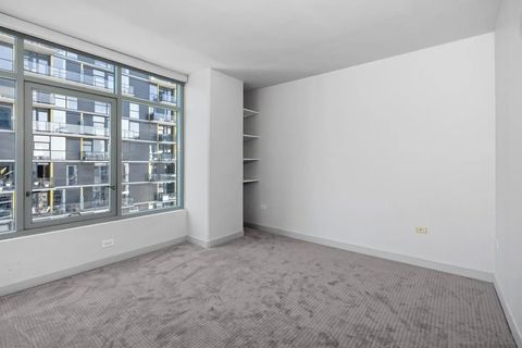 Tiny photo for 425 W Beech St #1504, San Diego, CA 92101 (MLS # 250038950)