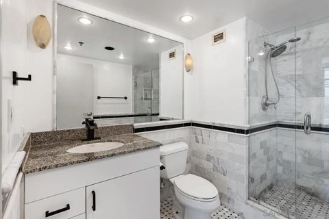 Tiny photo for 425 W Beech St #1504, San Diego, CA 92101 (MLS # 250038950)