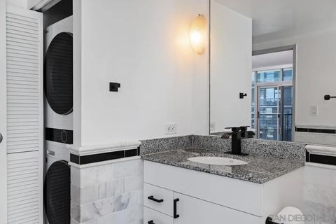 Tiny photo for 425 W Beech St #1504, San Diego, CA 92101 (MLS # 250038950)