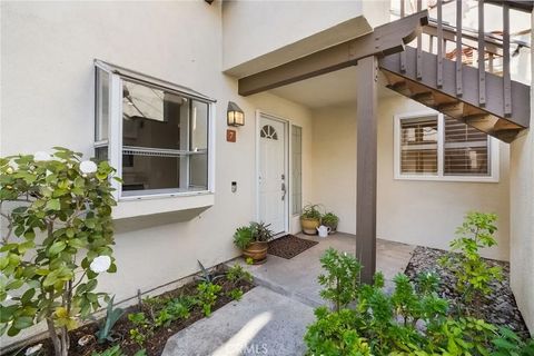 Photo of 7 Brisa Ribera, Rancho Santa Margarita, CA 92688 (MLS # OC26031438)