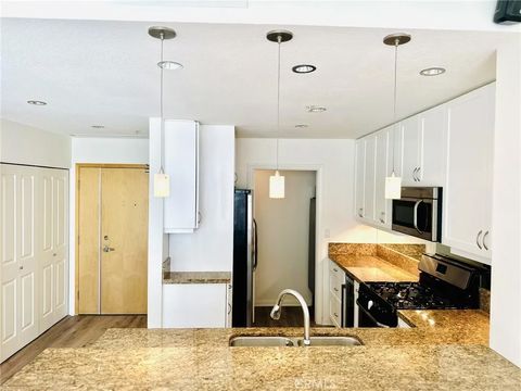 Tiny photo for 850 Beech Street #711, San Diego, CA 92101 (MLS # ND25231730)