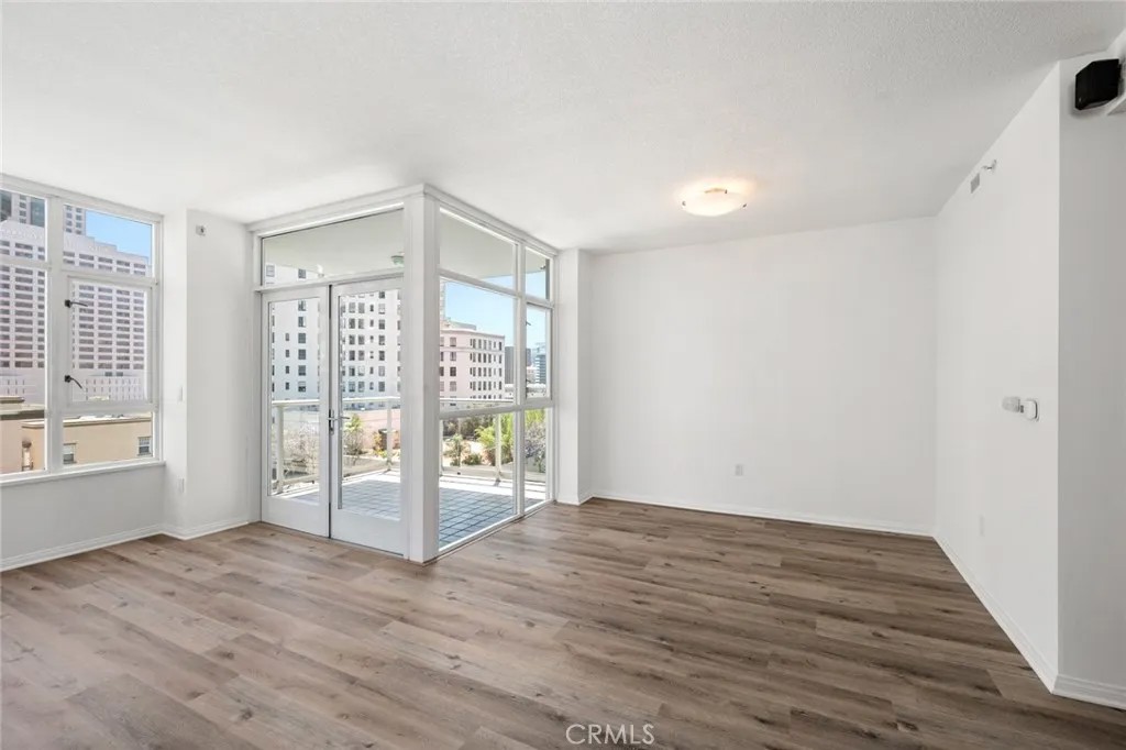 850 Beech Street 711