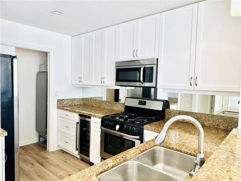 Tiny photo for 850 Beech Street #711, San Diego, CA 92101 (MLS # ND25231730)