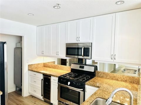 Tiny photo for 850 Beech Street #711, San Diego, CA 92101 (MLS # ND25231730)