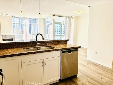 Tiny photo for 850 Beech Street #711, San Diego, CA 92101 (MLS # ND25231730)