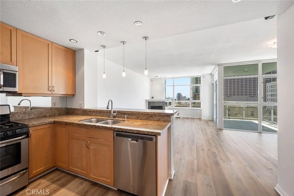 850 Beech Street 711