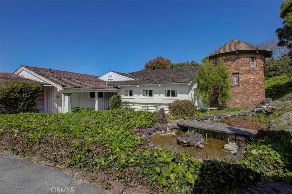 2521 Novato Place