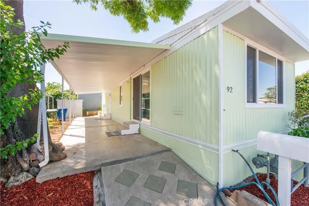 Photo of 6545 Wilbur Ave #92, Reseda, CA 91335 (MLS # SR26085933)