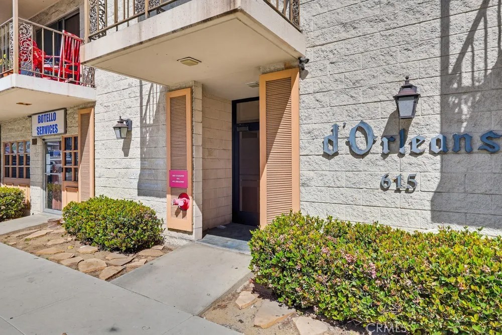 615 Broadway 205