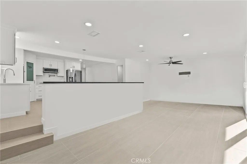 Photo of 10144 Gaviota, North Hills, CA 91343 (MLS # SR25264149)