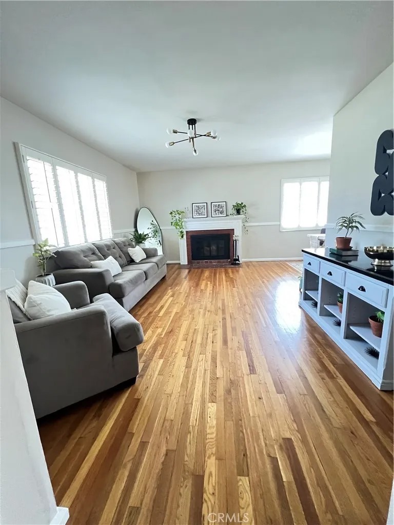 558 E Bonnie Brae Court