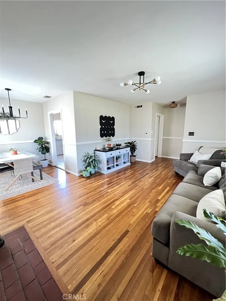 558 E Bonnie Brae Court