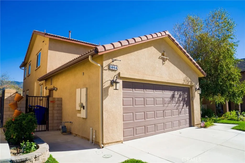 3864 American Elm Road