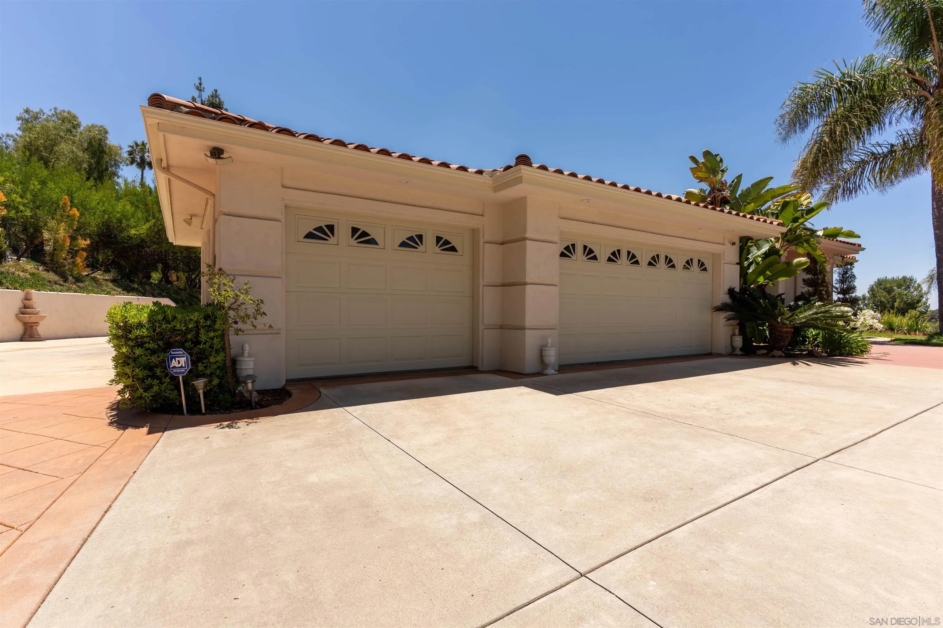 3537 Rosa Way