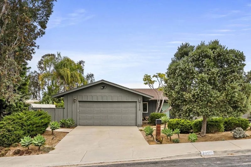 2220 Nob Hill