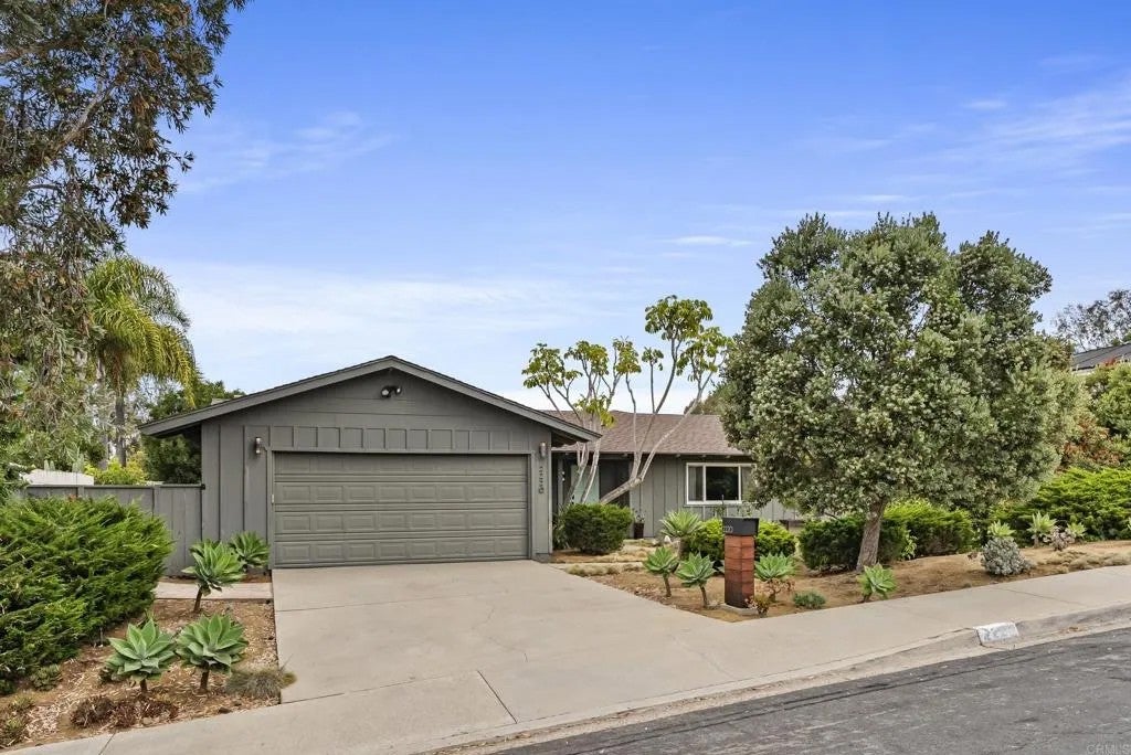 2220 Nob Hill