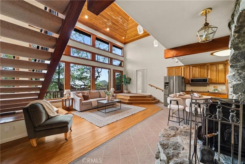 6381 Sugar Pines