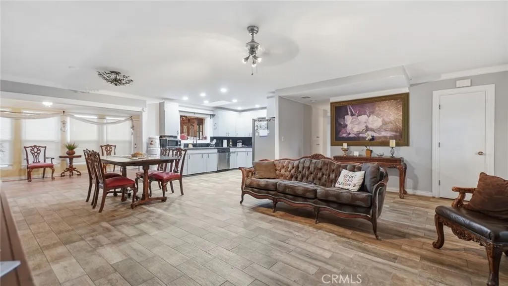 1180 Amberwood