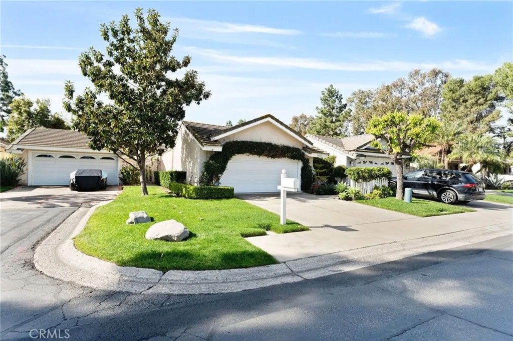 Photo of 24222 Ontario Ln, Lake Forest, CA 92630 (MLS # OC26044203)