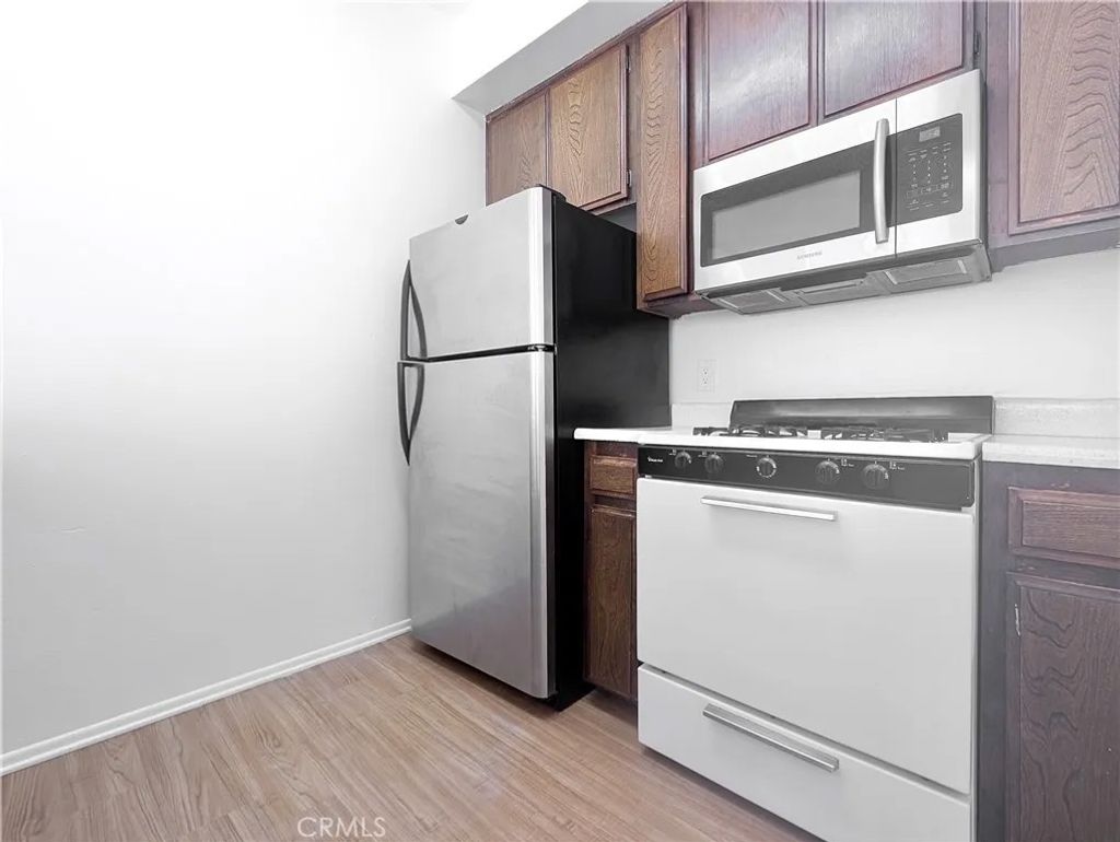 Photo of 17312 Chatsworth Street #B, Granada Hills, CA 91344 (MLS # SR26041430)