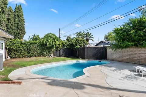 Tiny photo for 14032 Woodlawn Ave, Tustin, CA 92780 (MLS # PW25248539)