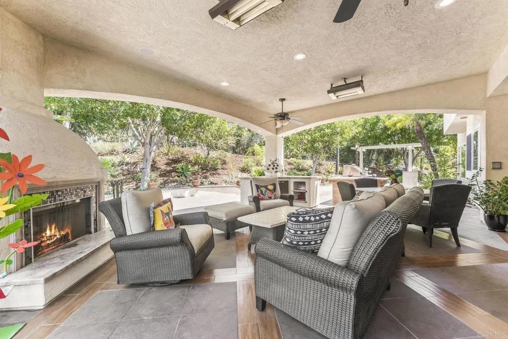 1809 Altozano Drive