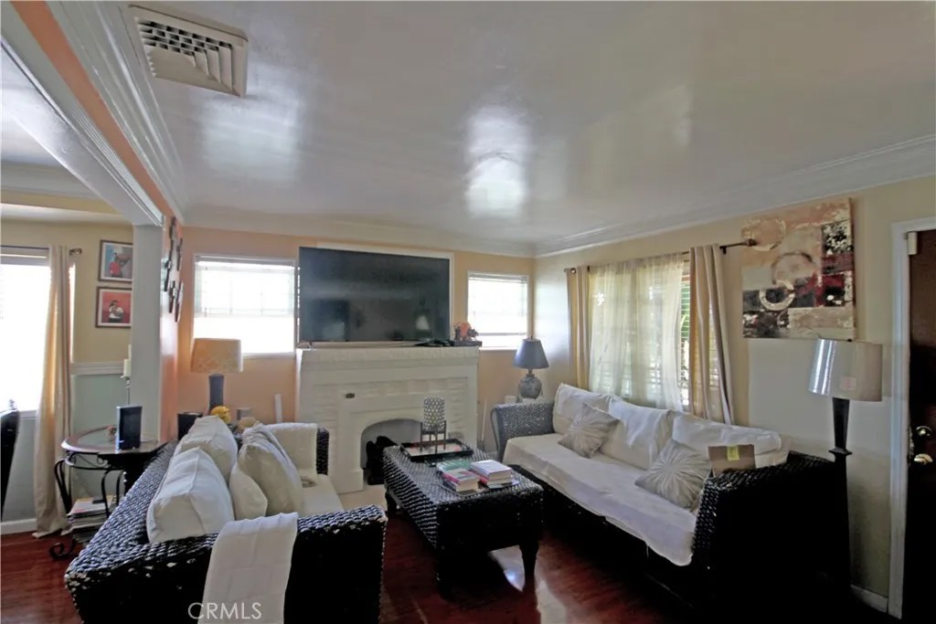 1036 S Grande Vista
