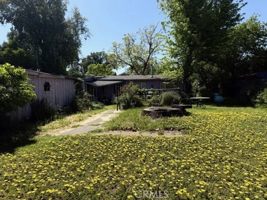 Photo of 325 Clearlake AVE, Lakeport, CA 95453 (MLS # LC26099583)