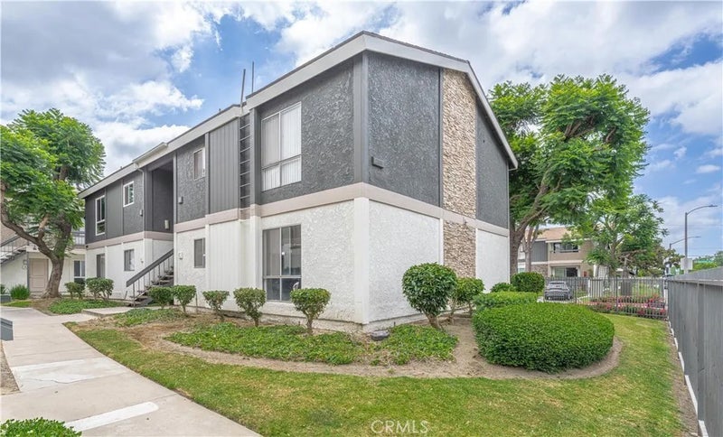 2803 S Fairview C