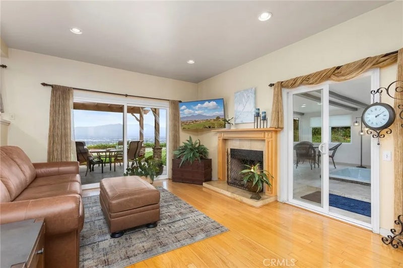 11917 Rustic Hill