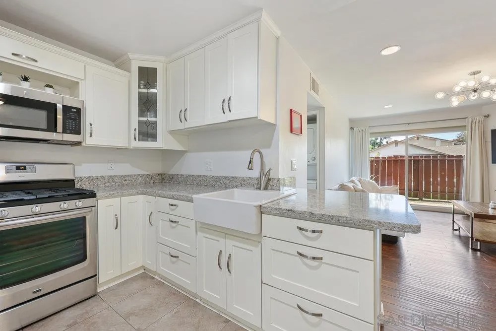 859 Tamayo Dr 1