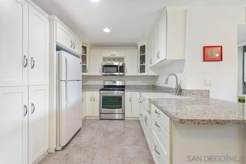 859 Tamayo Dr 1