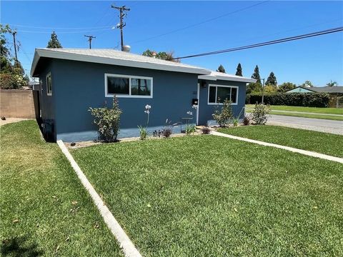 Photo of 1512 S Maple Street, Santa Ana, CA 92707 (MLS # PW26131864)