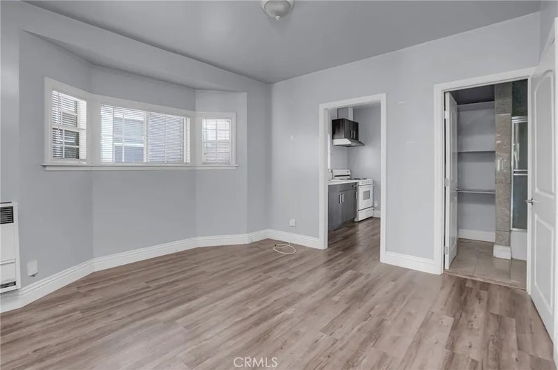 914 W 41st