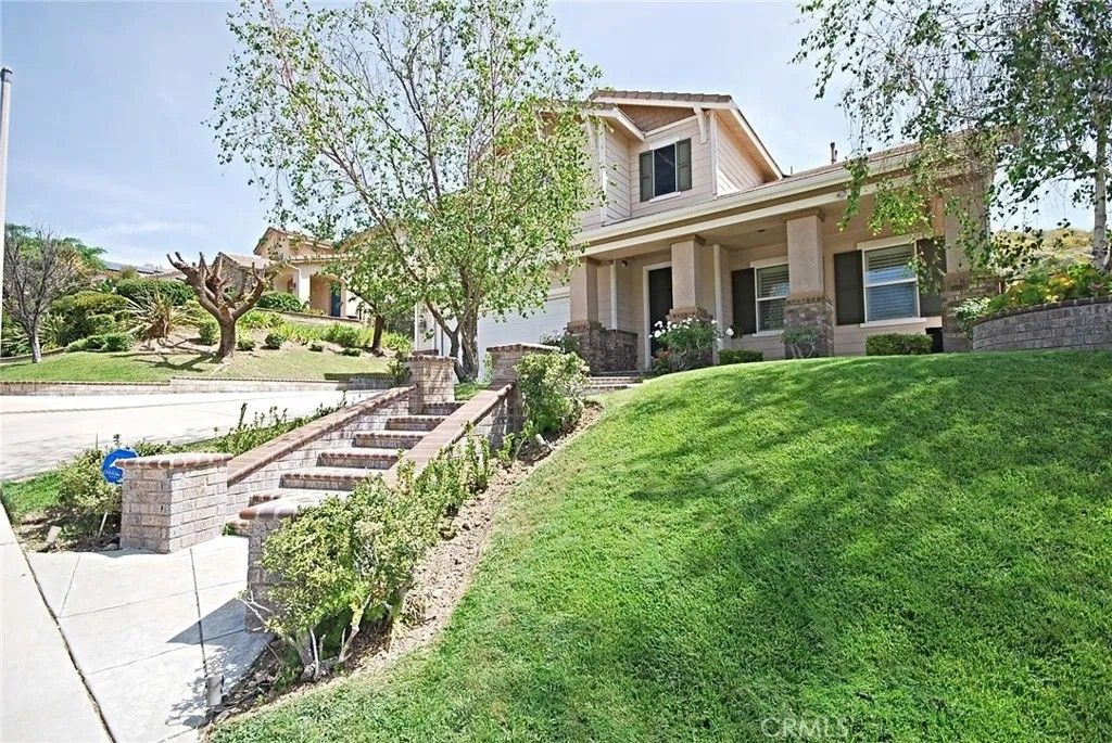 Photo of 28406 Falcon Crest, Canyon Country, CA 91351 (MLS # SR26097250)