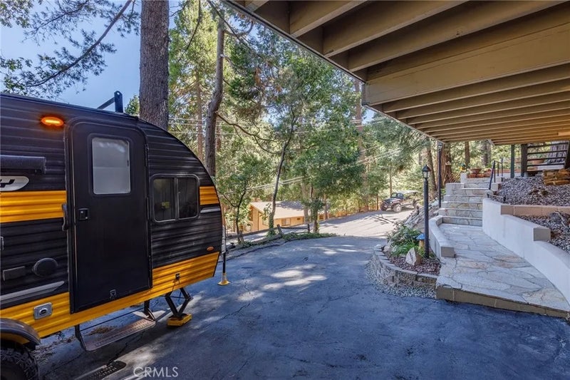 24611 Valle Drive