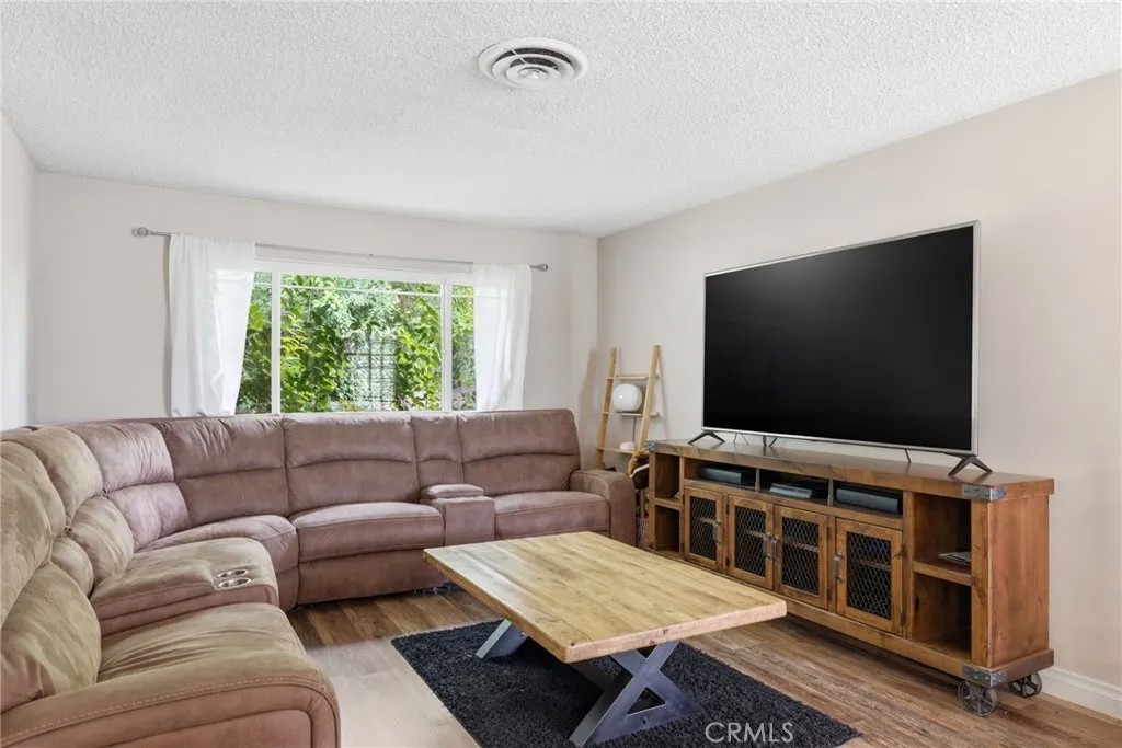 4200 Orinda Way