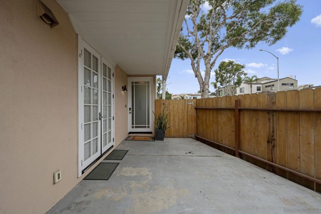 Photo of 2735 Mission Blvd, San Diego, CA 92109 (MLS # 2601013)