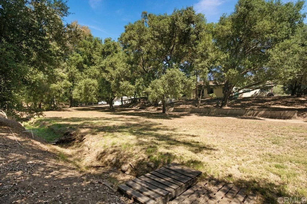 15426 Vali Hai Rd