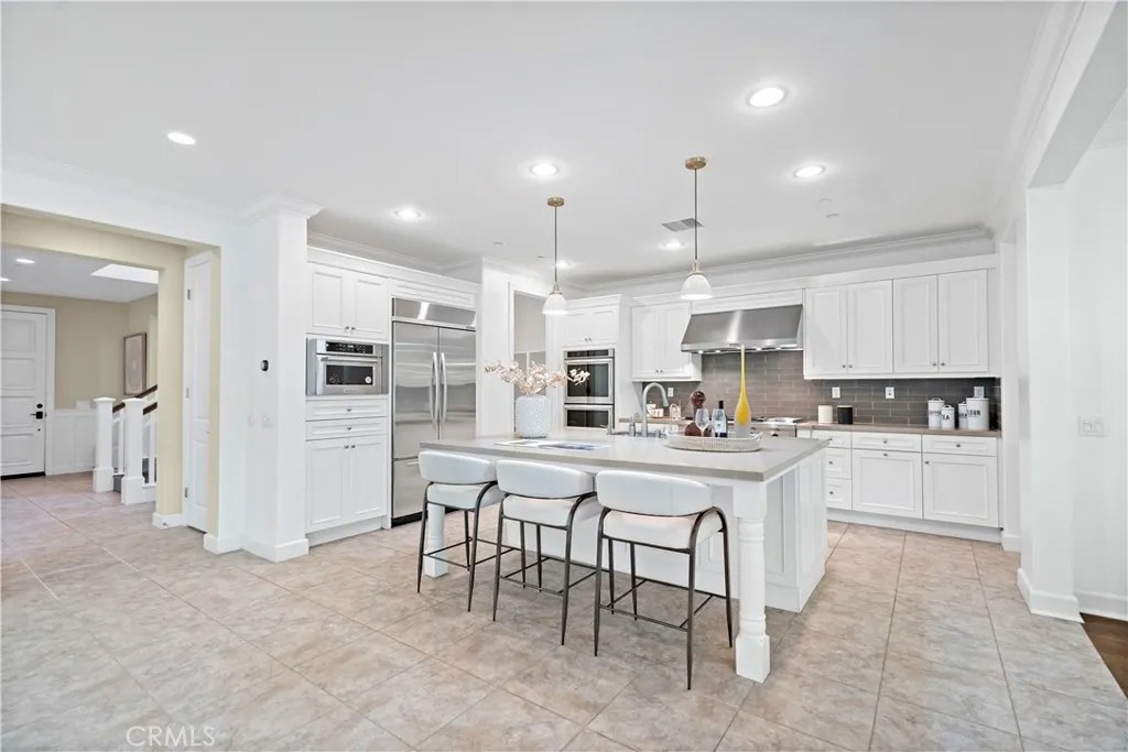 79 Rossmore