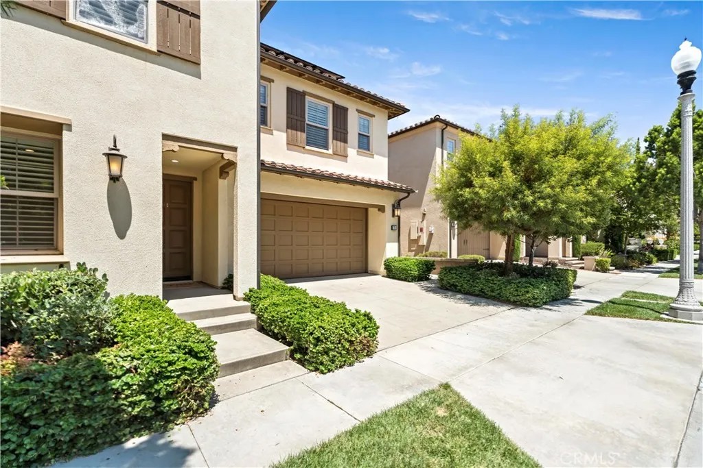 79 Rossmore